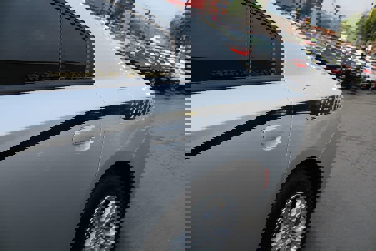 Used 2020 Dodge Charger SXT image 13