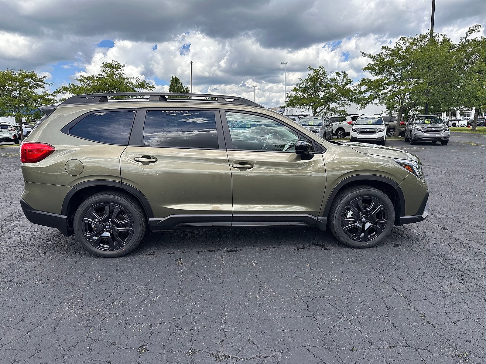 Used 2025 Subaru Ascent Onyx Edition AWD/4WD image 2