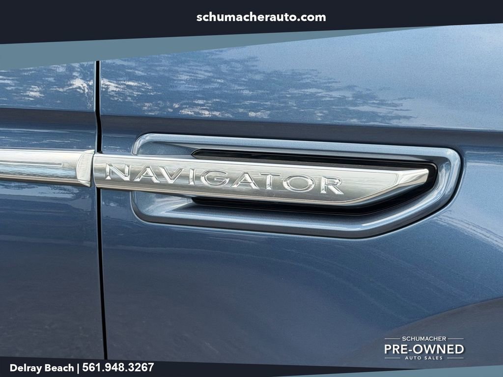 Used 2020 Lincoln Navigator Reserve w/ Cargo Convenience Package RWD image 9