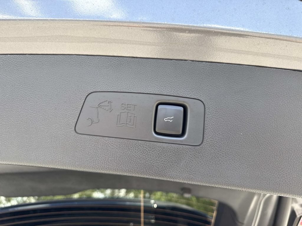 Certified 2026 Lincoln Corsair Premiere AWD/4WD image 12