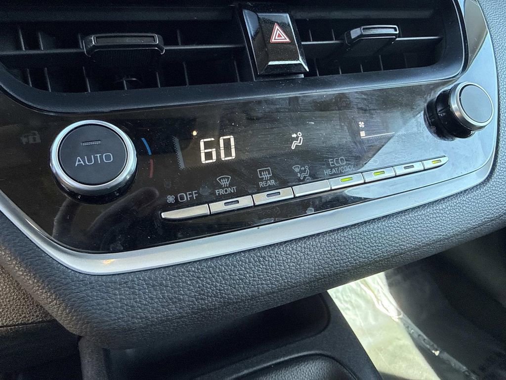 Used 2024 Toyota Corolla LE image 24