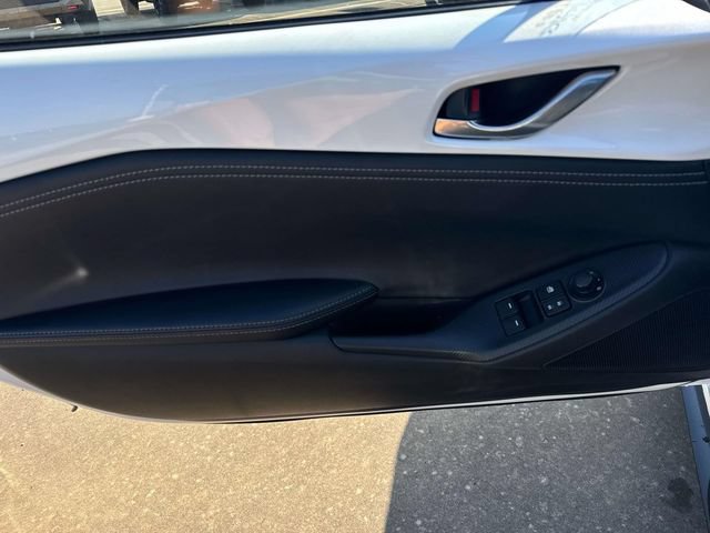 Used 2025 MAZDA MX-5 Miata RF Club RWD image 23