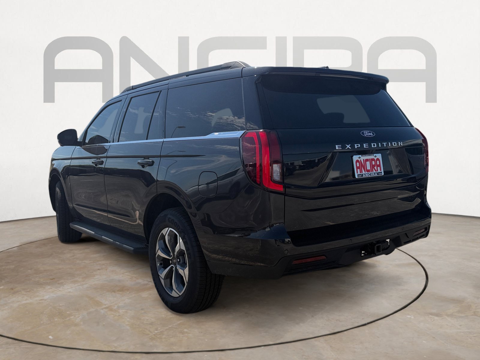 Used 2027 Ford Expedition Active RWD image 5