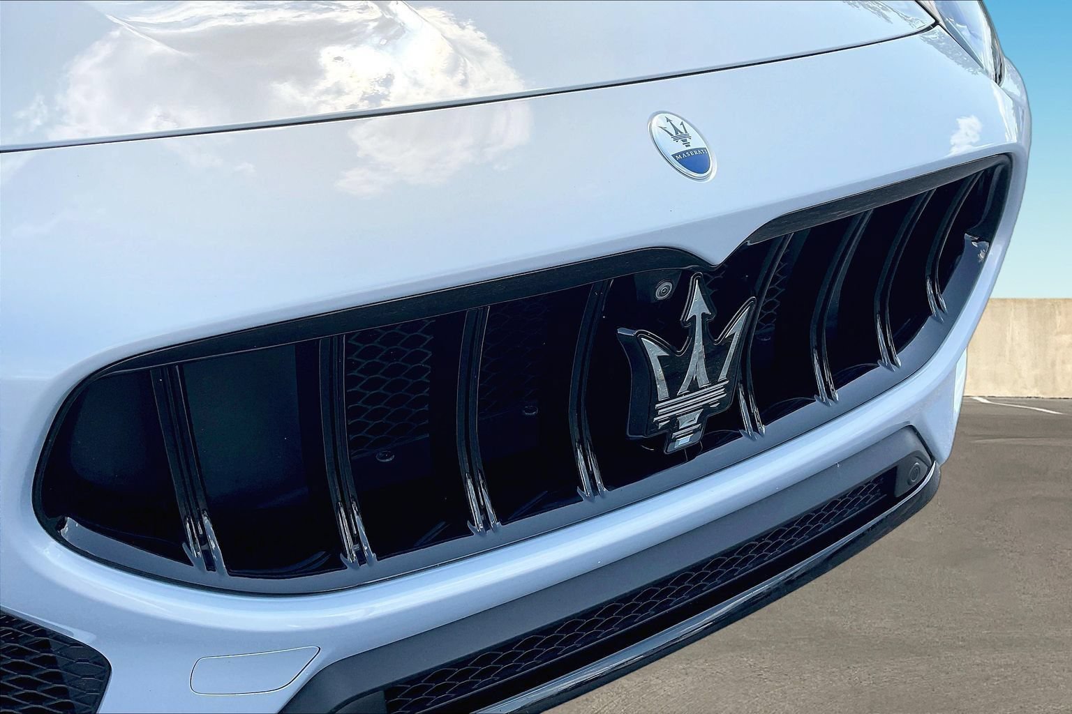 Used 2023 Maserati Grecale Modena AWD/4WD image 32