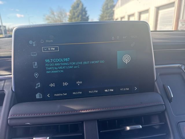 Used 2023 Chevrolet Suburban RST w/ Luxury Package AWD/4WD image 18