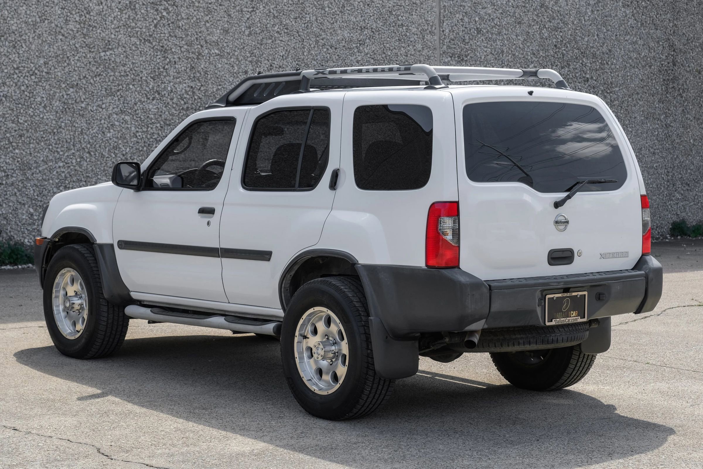 Used 2004 Nissan Xterra XE RWD image 11