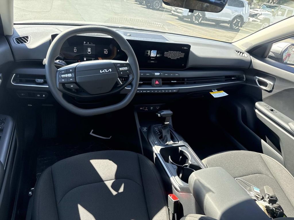 New 2026 Kia K4 LXS image 6