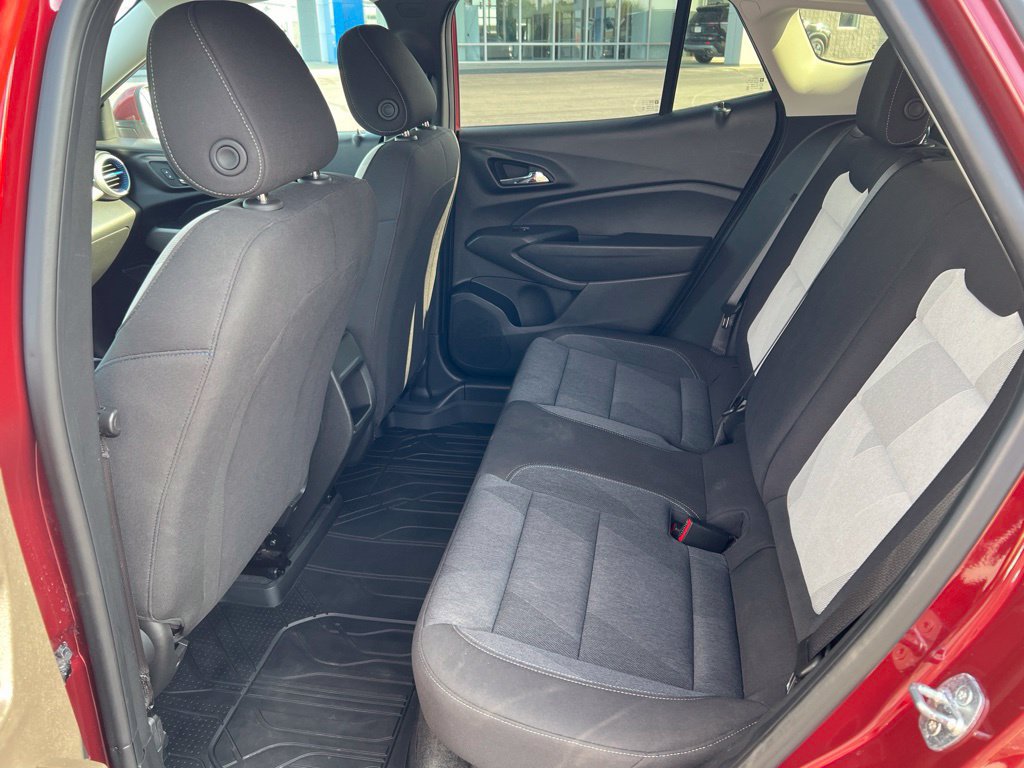 Used 2024 Chevrolet Trax LS w/ LS Convenience Package FWD image 20