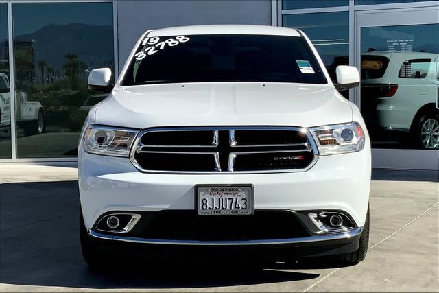 Used 2019 Dodge Durango SXT w/ 3rd Row Seating Group RWD image 2