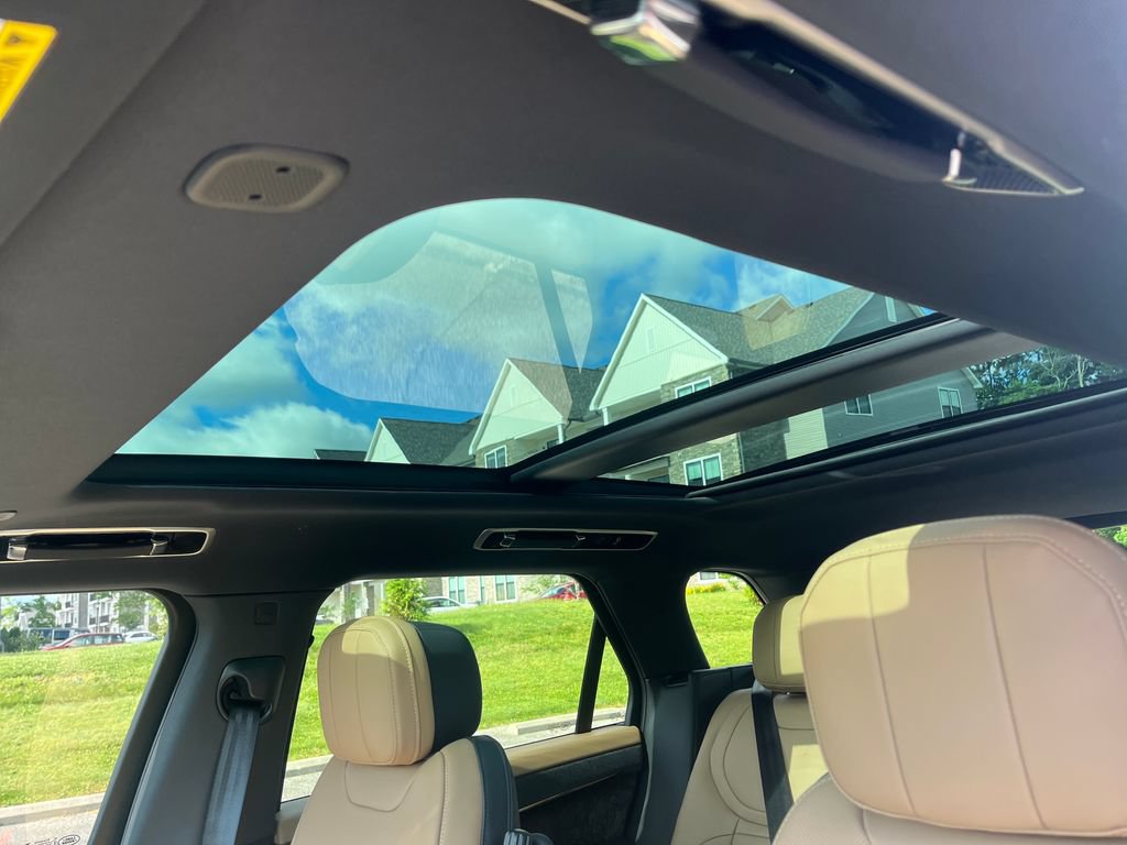 New 2026 Land Rover Range Rover Sport Dynamic SE AWD/4WD image 18