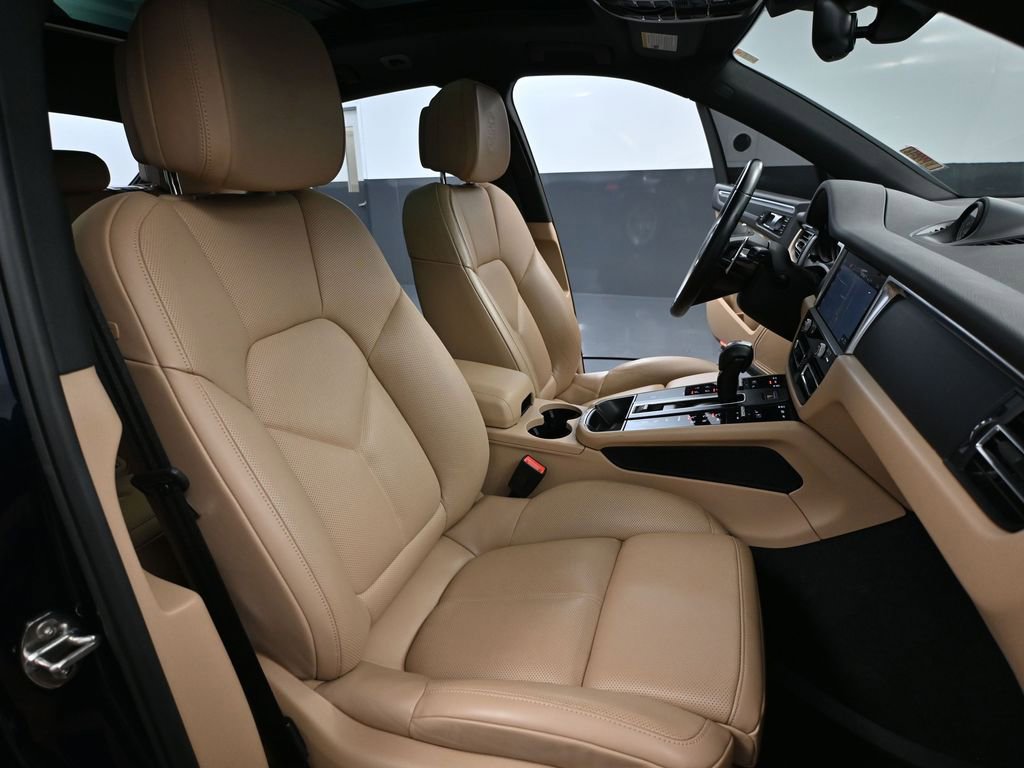 Used 2022 Porsche Macan Base image 53