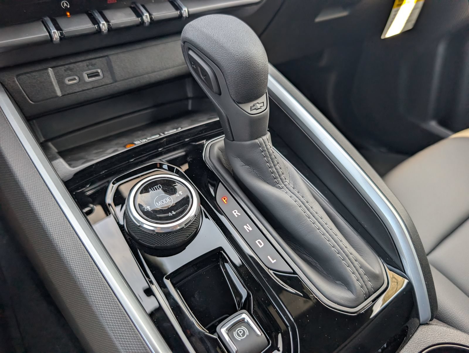 New 2026 Chevrolet Colorado Trail Boss AWD/4WD image 13