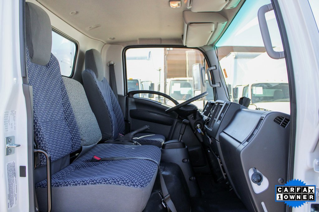 Used 2024 Isuzu NPR image 29