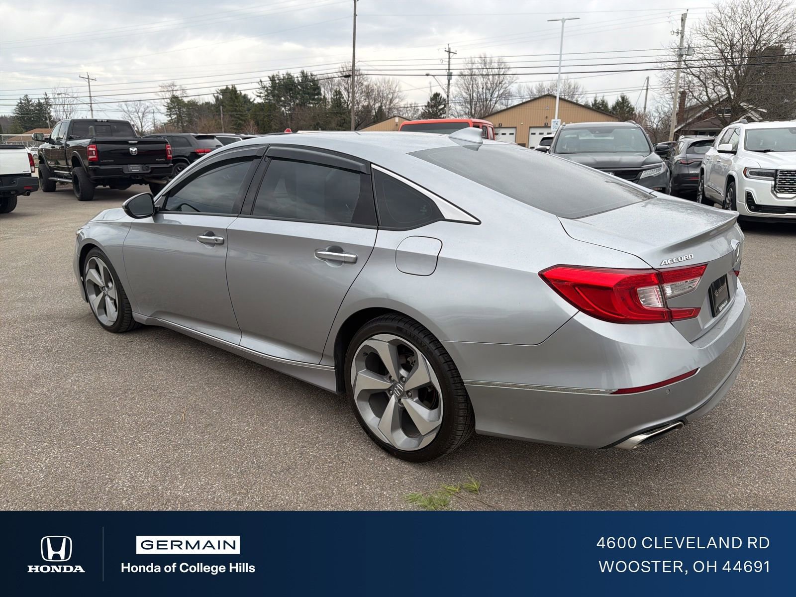 Used 2018 Honda Accord Touring image 8