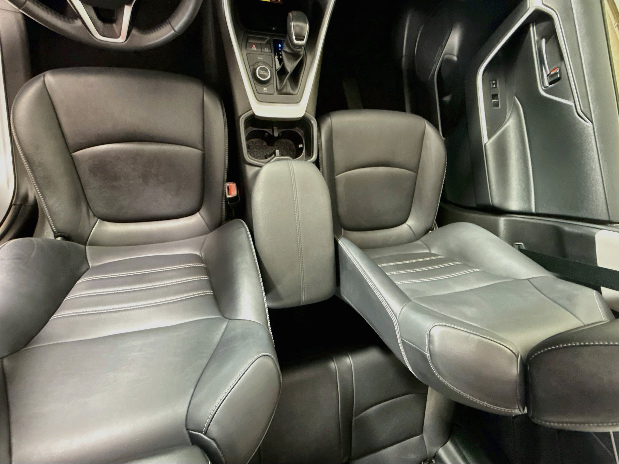 Certified 2022 Toyota RAV4 XLE Premium AWD/4WD image 22