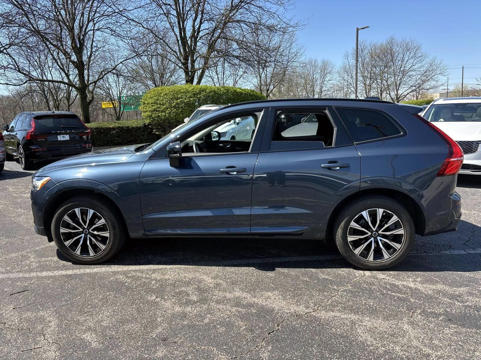 Used 2023 Volvo XC60 B5 Plus w/ Climate Package AWD/4WD image 8