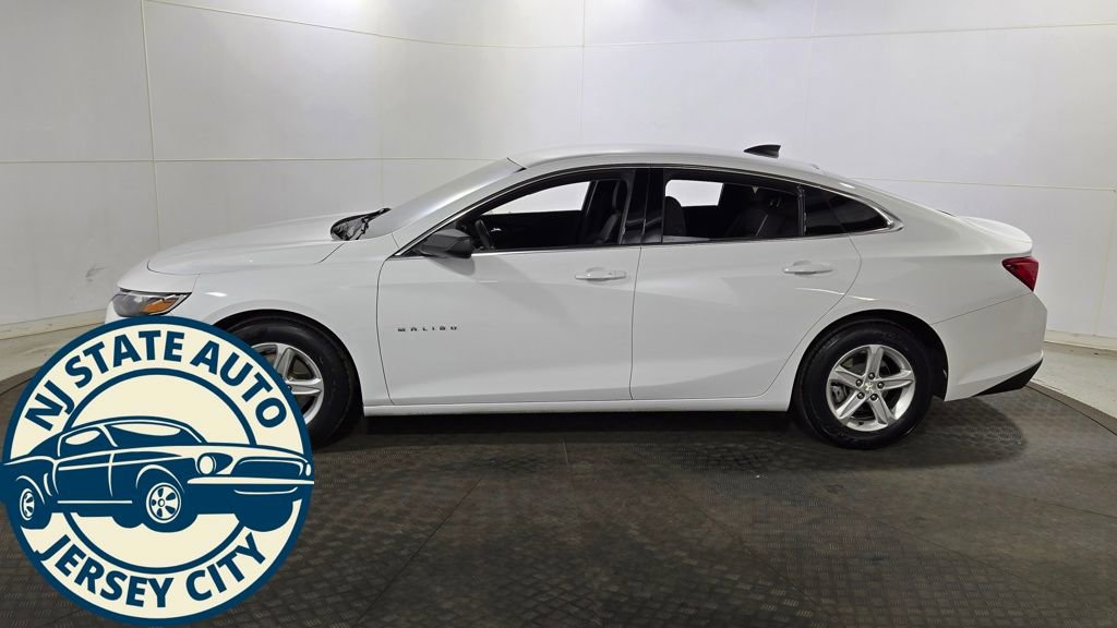 Used 2023 Chevrolet Malibu LS image 4