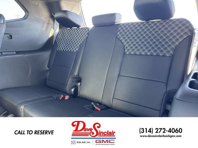 New 2026 GMC Acadia Denali w/ Super Cruise Package FWD image 24