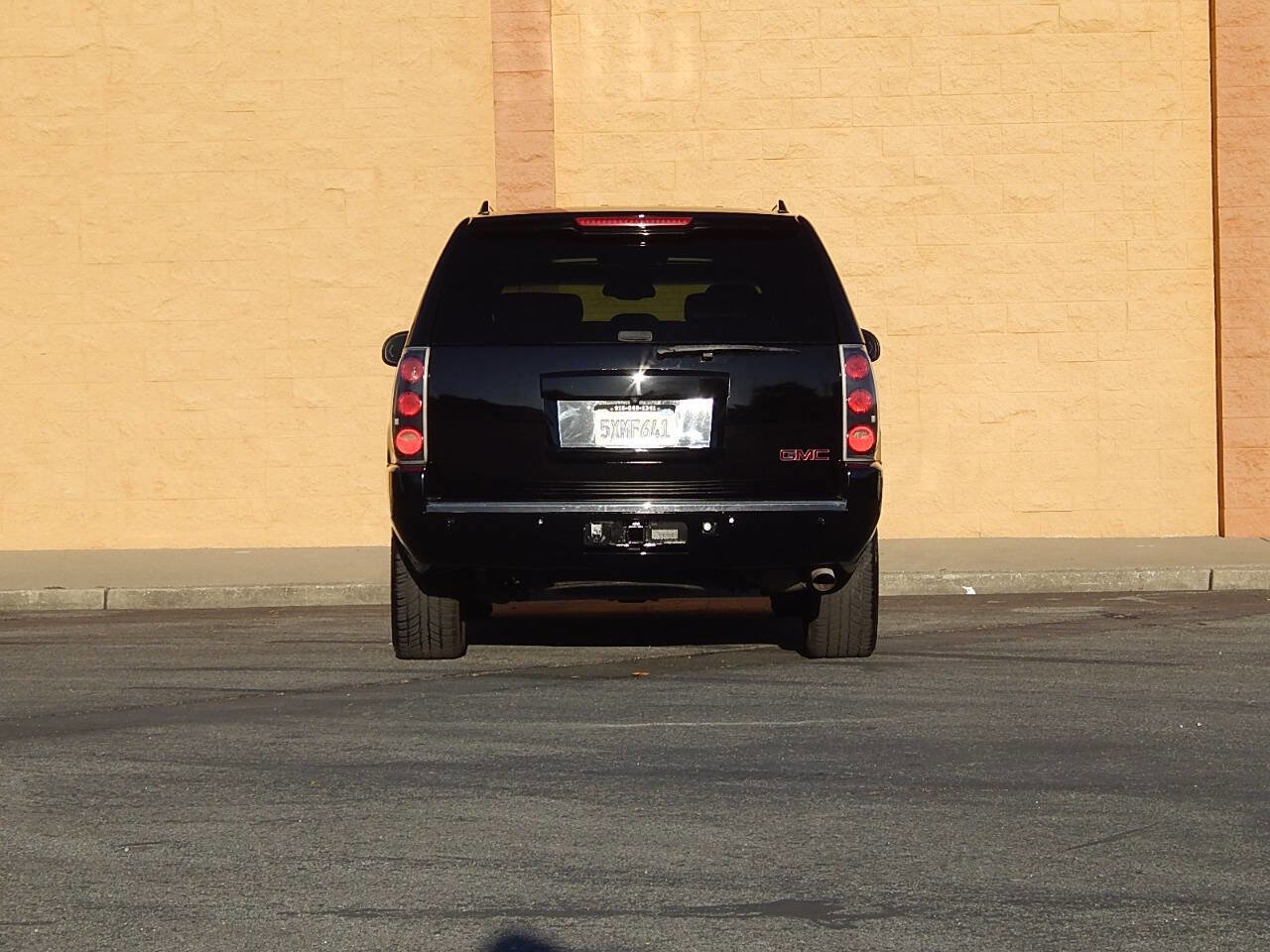 Used 2007 GMC Yukon XL Denali AWD/4WD image 5