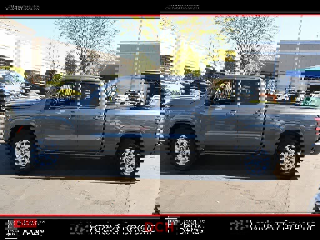 Used 2023 Nissan Frontier SV image 4