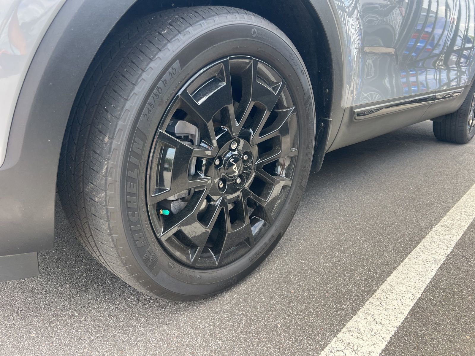 Used 2022 Kia Telluride EX w/ EX Premium Package image 4