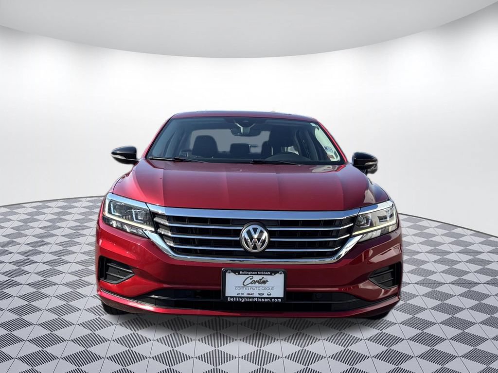 Used 2022 Volkswagen Passat 2.0T FWD image 2