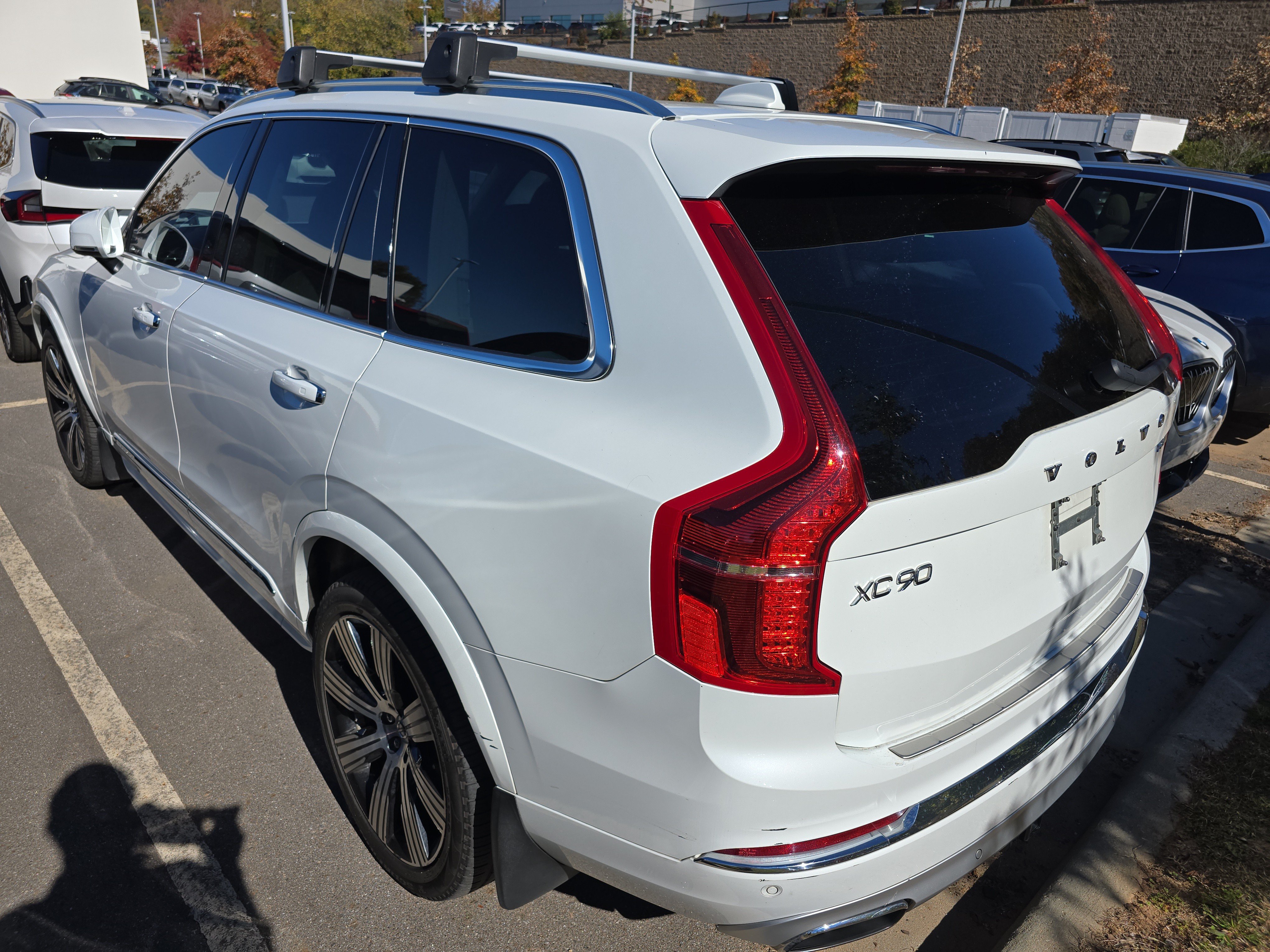 Used 2020 Volvo XC90 T6 Inscription w/ Protection Package AWD/4WD image 3