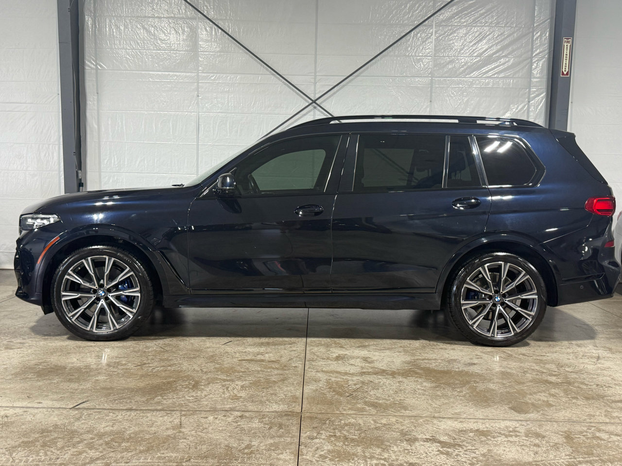 Used 2020 BMW X7 xDrive40i w/ M Sport Package image 2