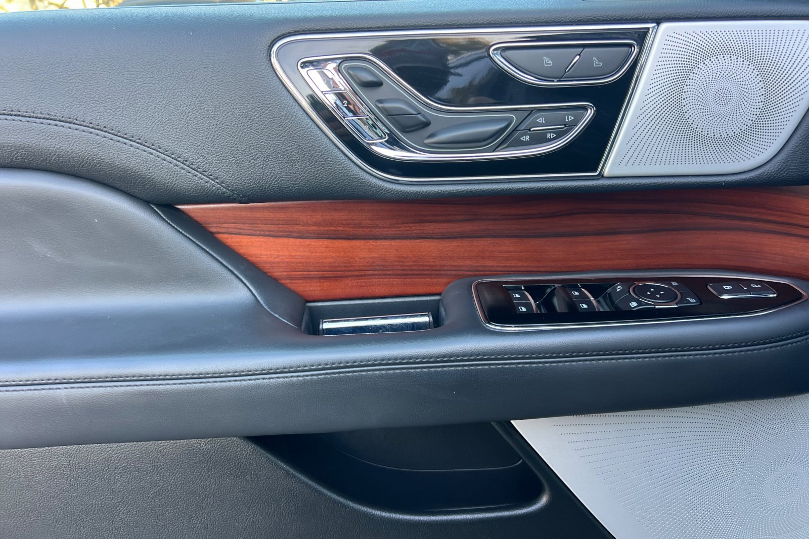 Certified 2023 Lincoln Navigator Reserve image 11