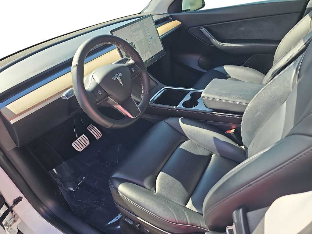 Used 2022 Tesla Model Y Performance AWD/4WD image 16