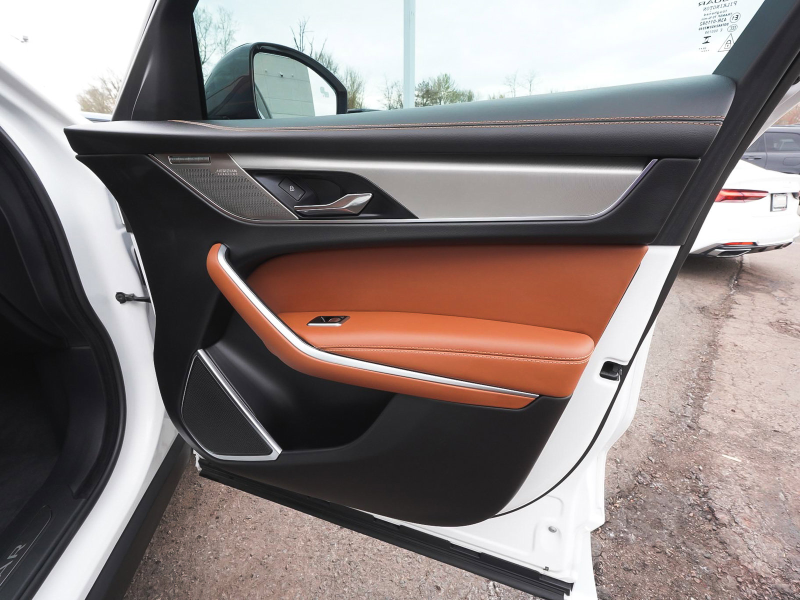 Used 2026 Jaguar F-PACE R-Dynamic S image 13