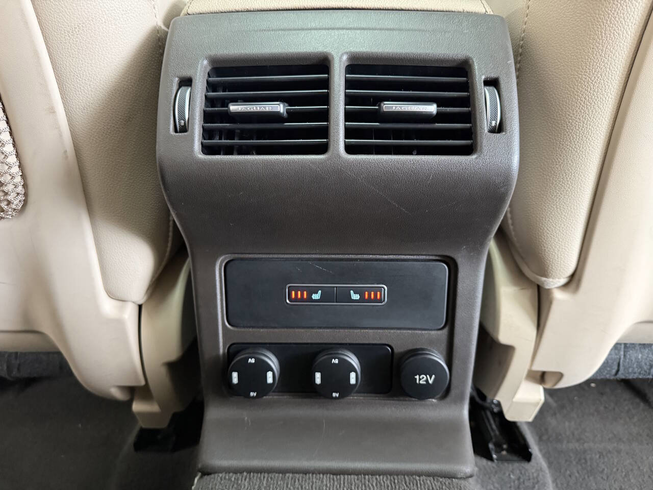 Used 2017 Jaguar F-PACE Prestige image 28