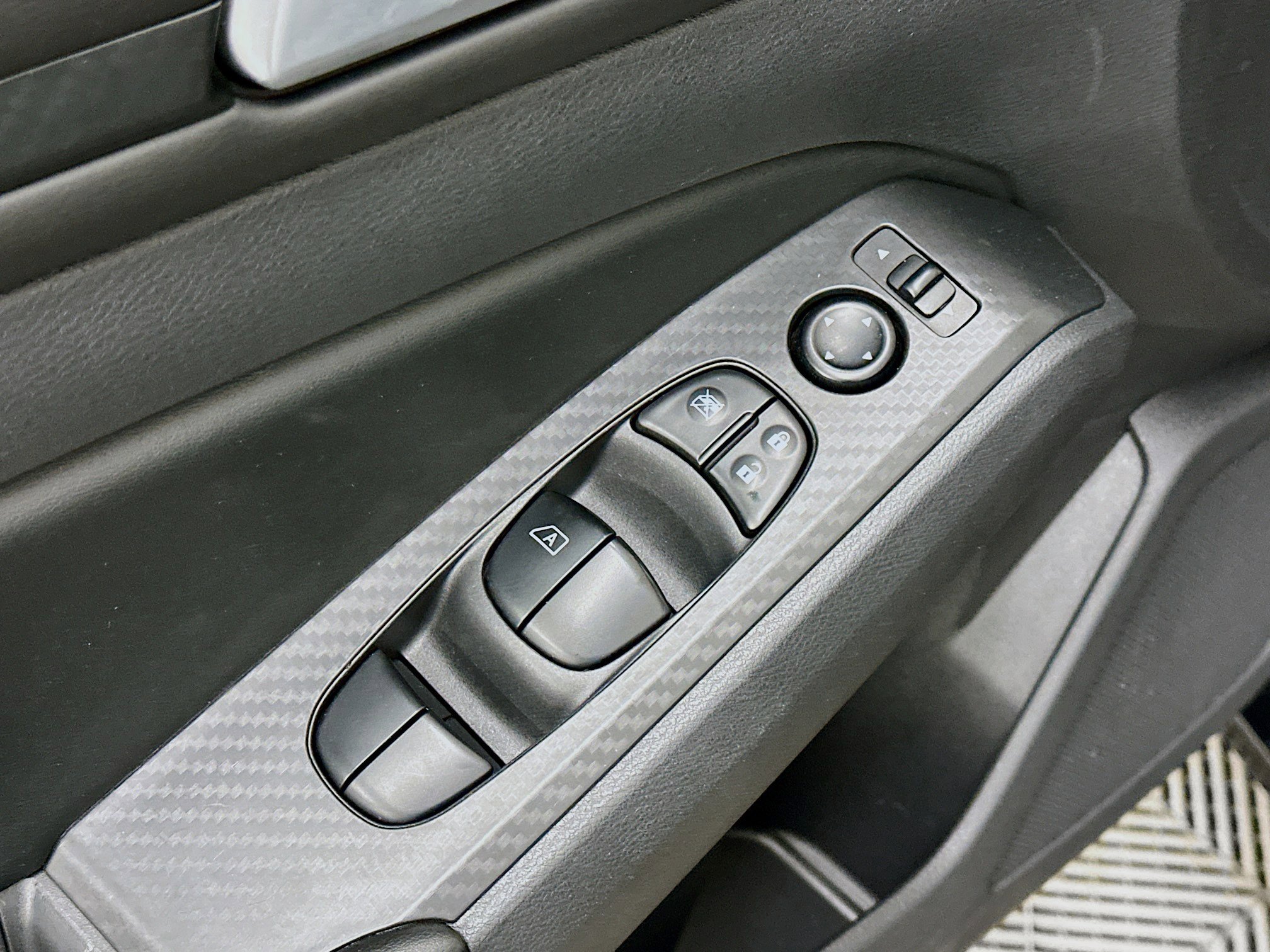 Used 2024 Nissan Altima 2.5 SV image 15