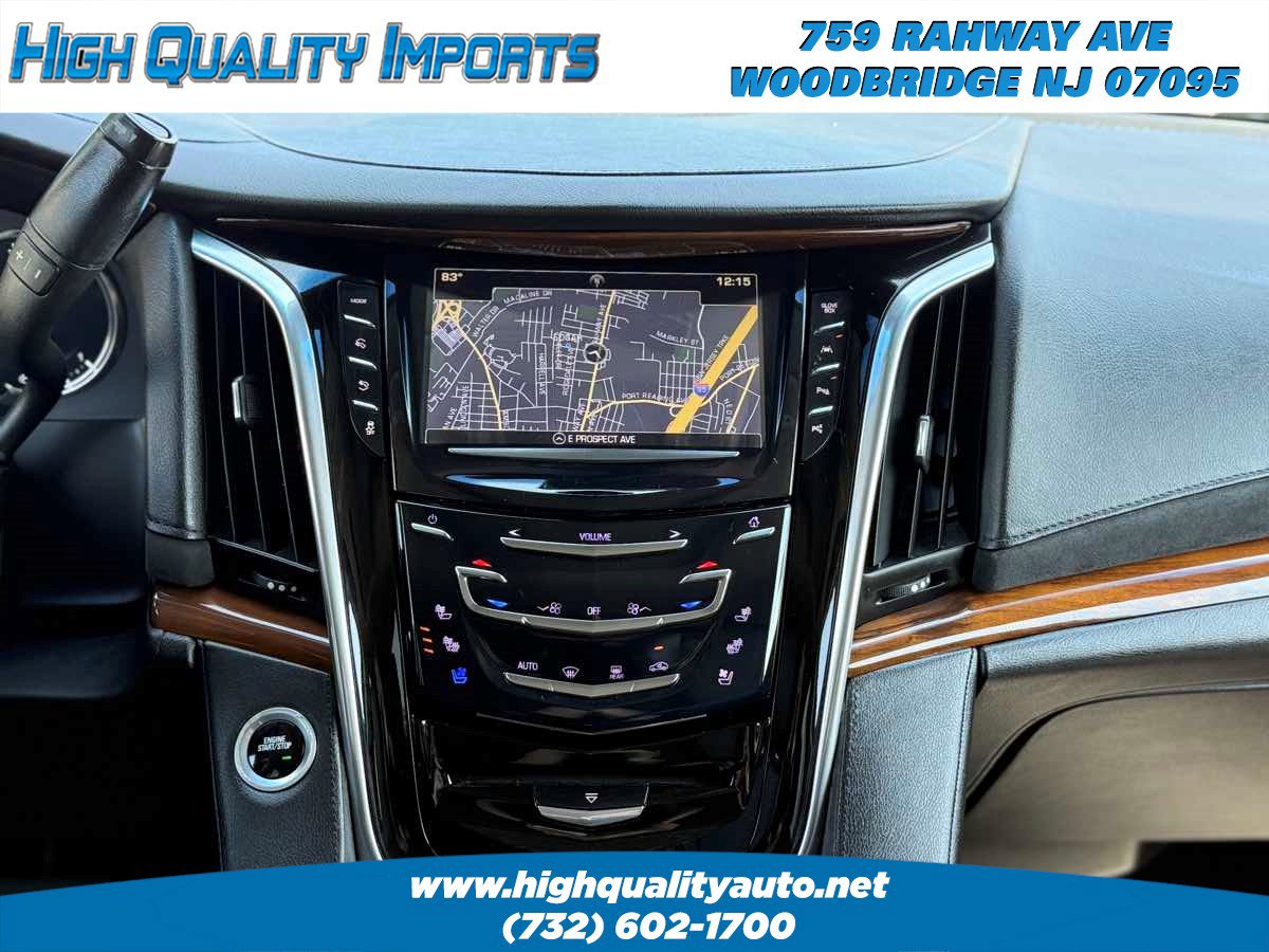 Used 2018 Cadillac Escalade Luxury AWD/4WD image 33