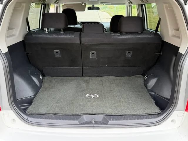 Used 2012 Scion xB FWD image 21