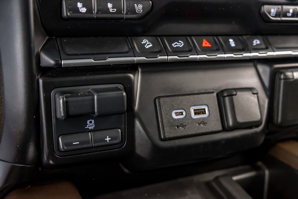 Used 2020 Chevrolet Silverado 2500 LTZ AWD/4WD image 24