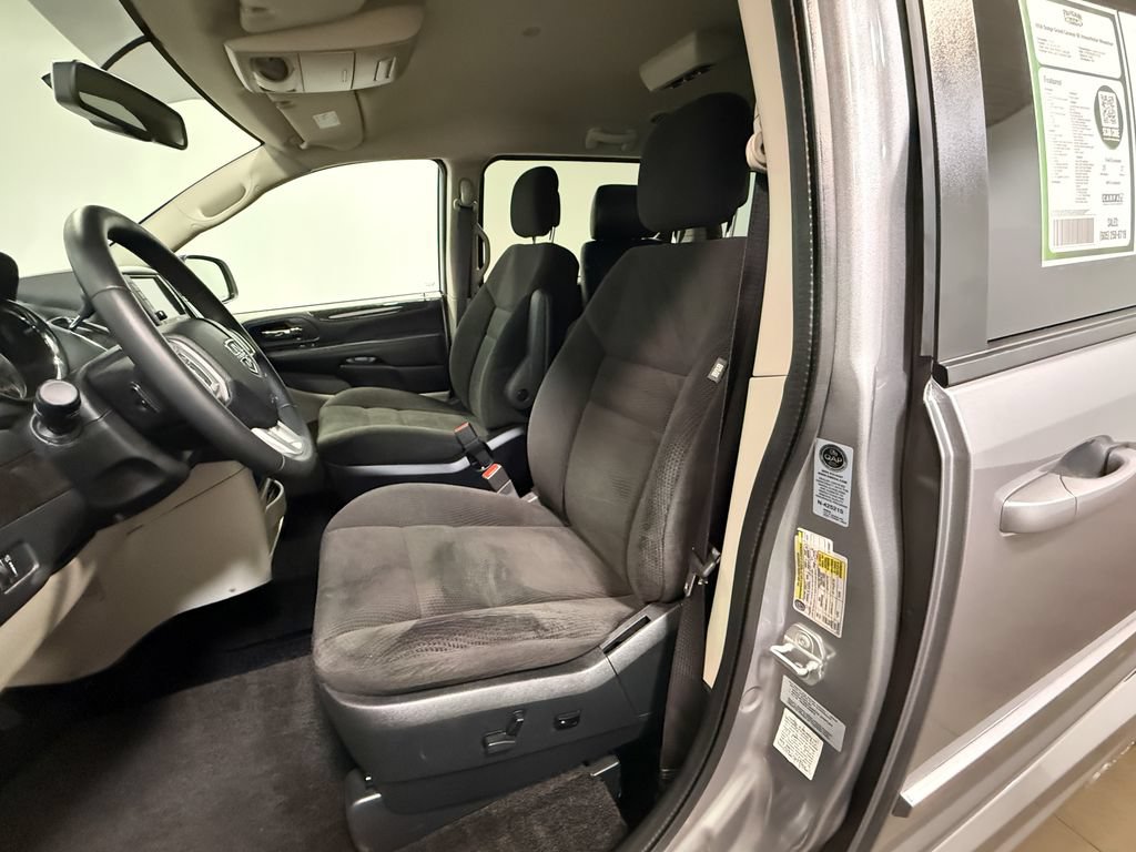 Used 2016 Dodge Grand Caravan SE w/ Quick Order Package 29E SE FWD image 14