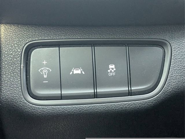 Used 2020 Hyundai Santa Fe SE FWD image 20