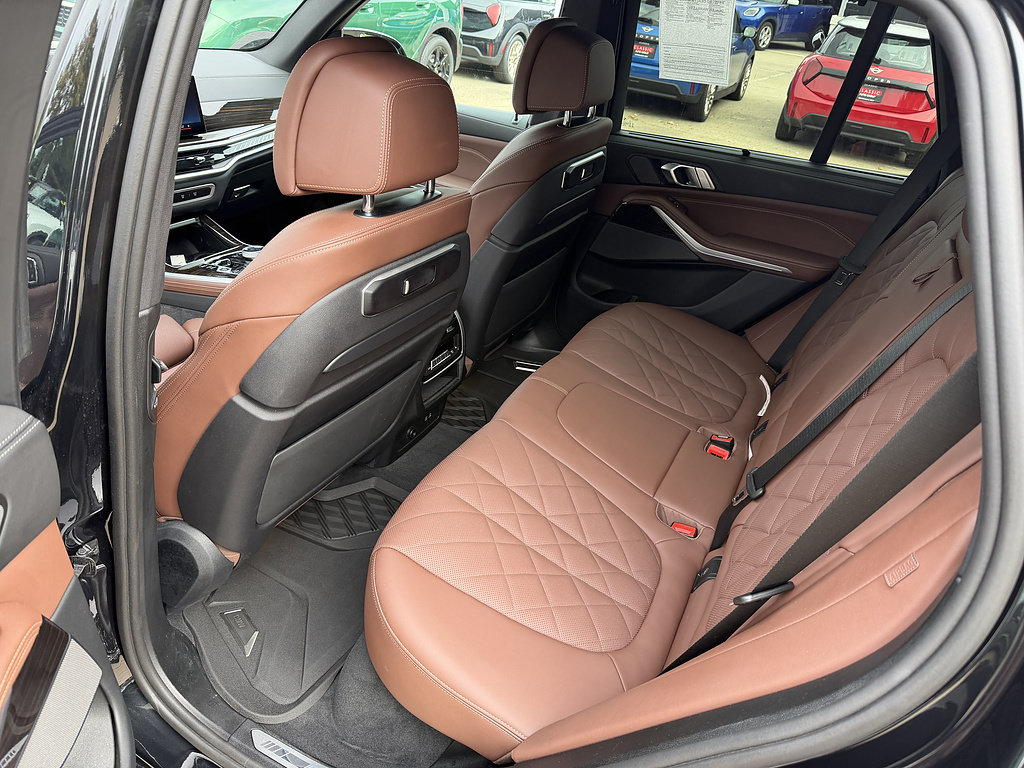 Used 2025 BMW X5 M60i AWD/4WD image 6