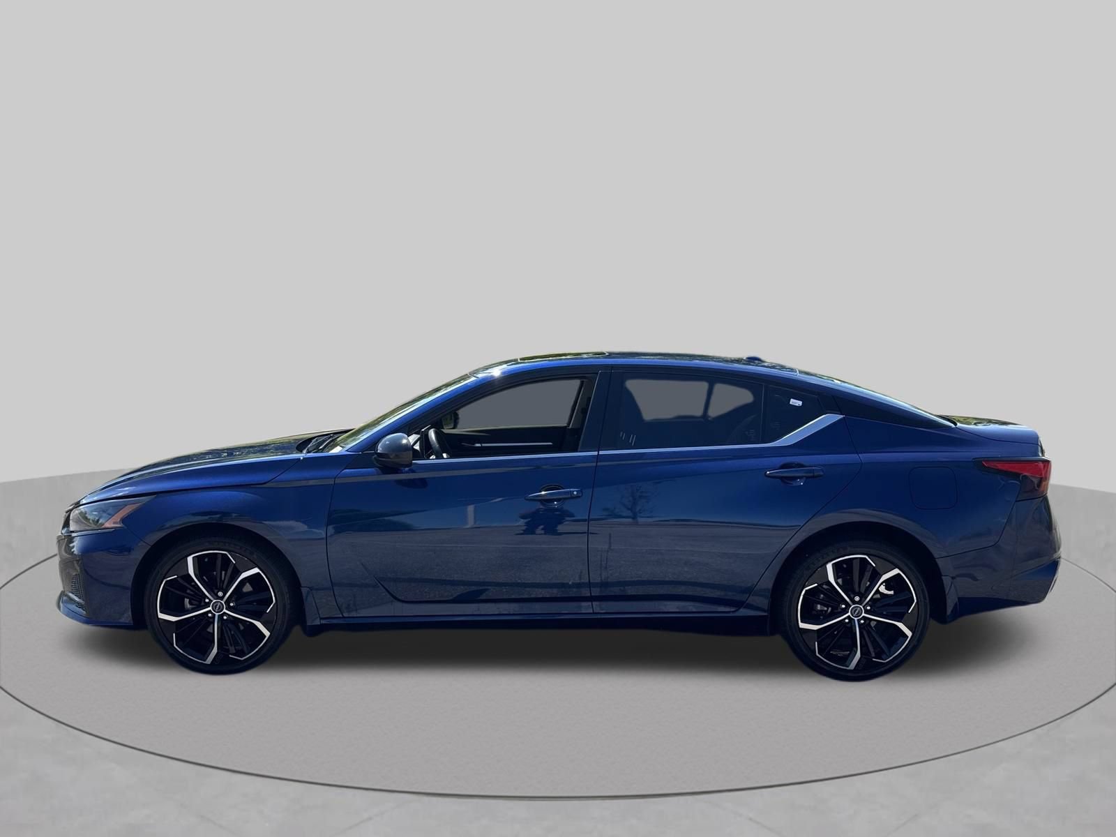 Used 2023 Nissan Altima 2.5 SR w/ SR Premium Package AWD/4WD image 13