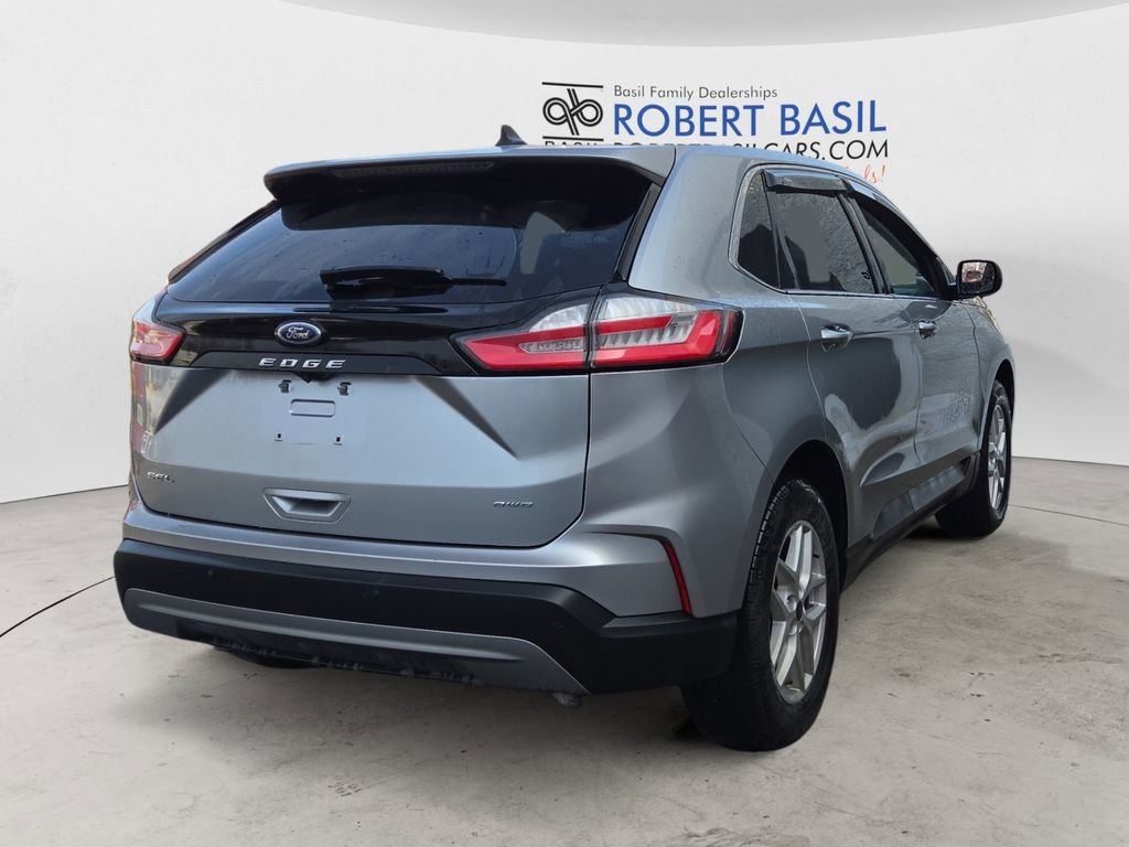 Used 2023 Ford Edge SEL image 5