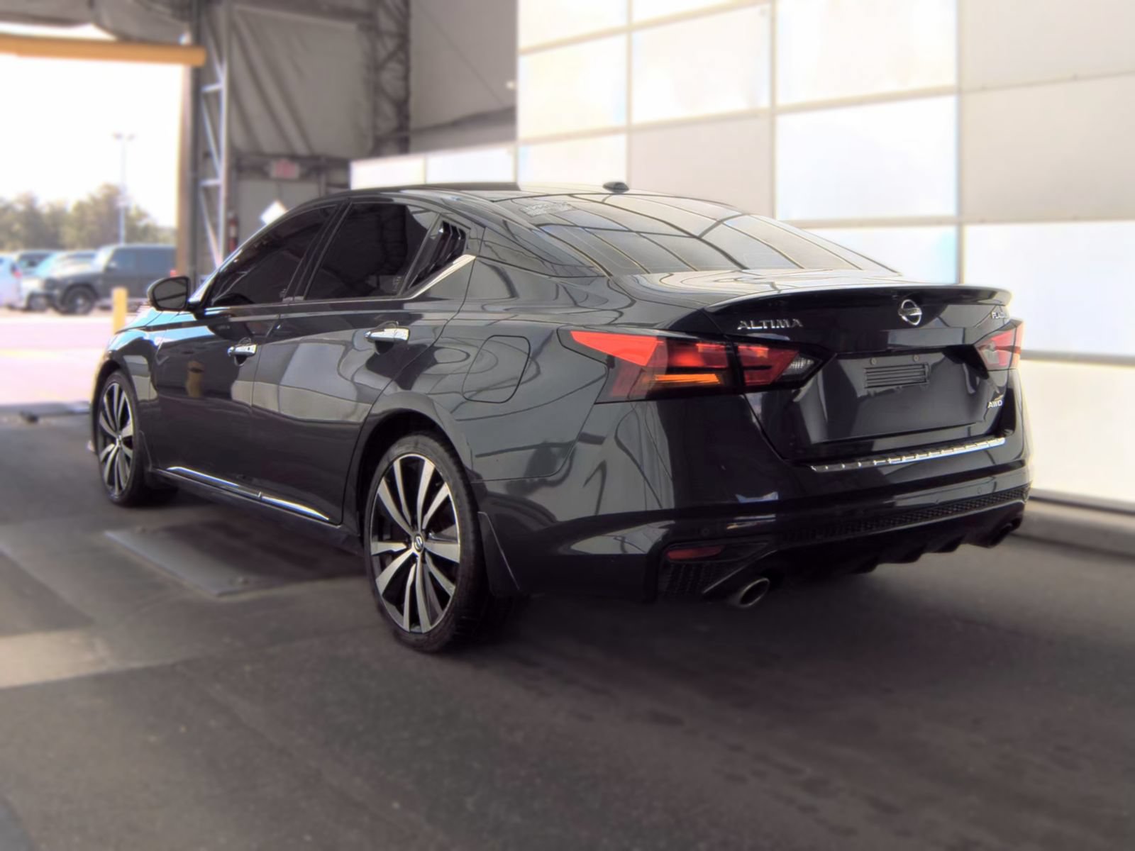 Used 2019 Nissan Altima 2.5 Platinum AWD/4WD image 6