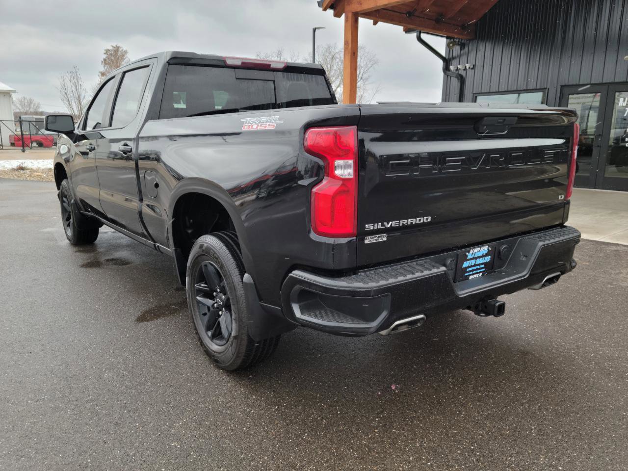 Used 2021 Chevrolet Silverado 1500 LT Trail Boss image 6
