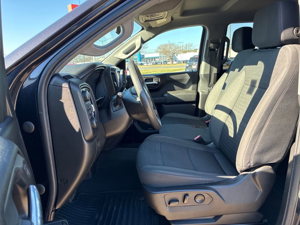 Used 2022 Chevrolet Silverado 1500 Custom image 10