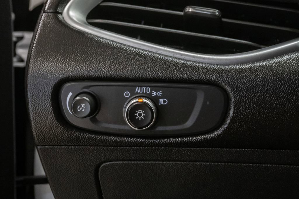 Used 2023 Chevrolet Malibu LT image 13