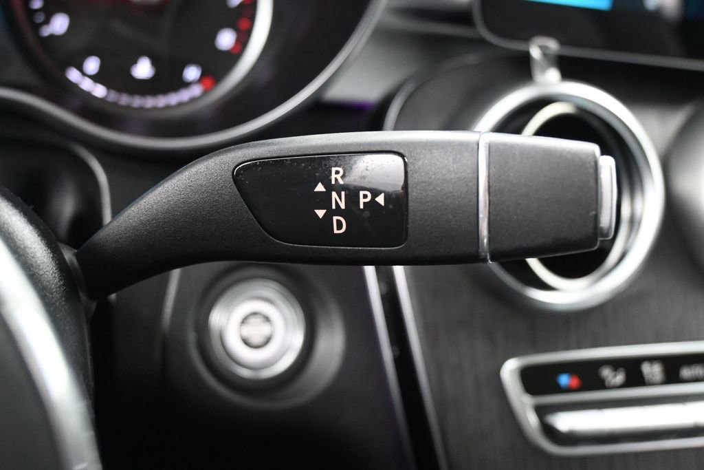 Used 2020 Mercedes-Benz GLC 300 4MATIC image 17