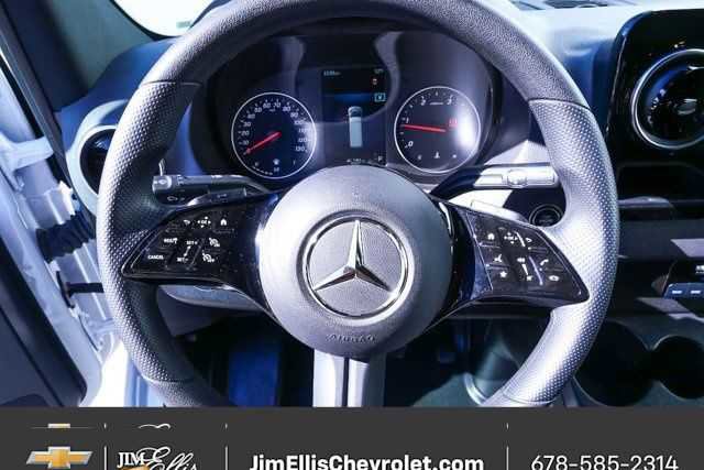 Used 2025 Mercedes-Benz Sprinter 2500 image 13