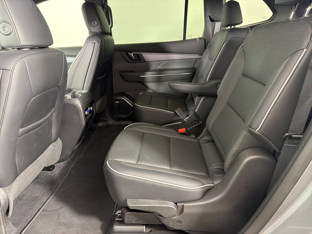 Used 2025 Buick Enclave Sport Touring image 23