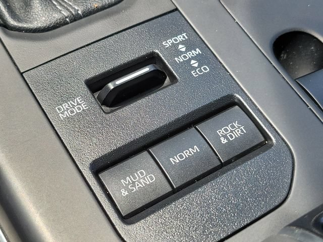 Used 2023 Toyota Highlander XLE AWD/4WD image 35