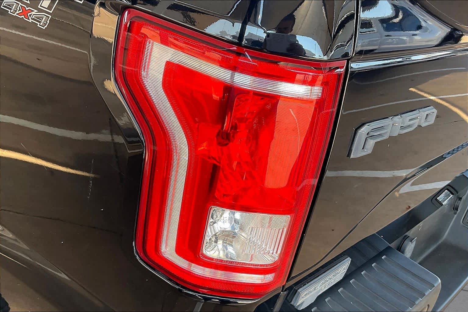 Used 2016 Ford F150 XLT w/ Equipment Group 302A Luxury AWD/4WD image 27